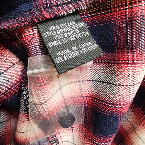 NWT VELVET HEART Button-up Shirt Red & Navy Plaid with Embroidered Flowers Large - Picture 11 of 11
